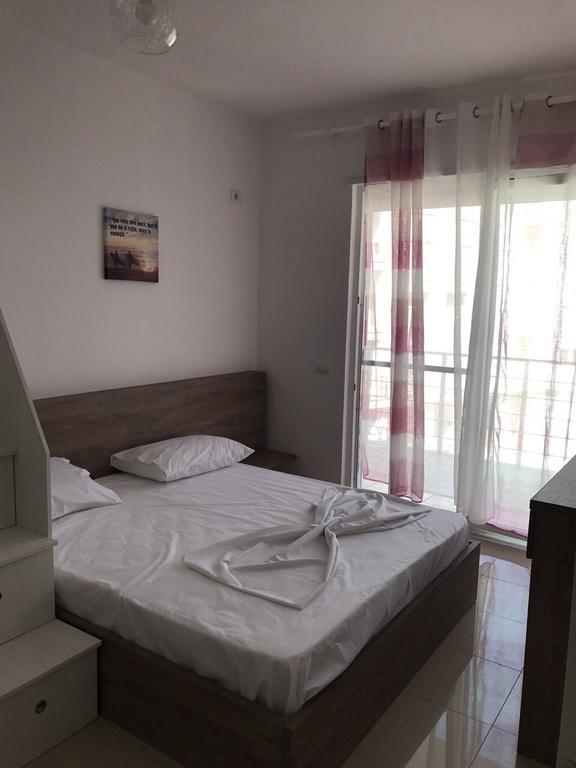 Viktoria'S Apartments Shëngjin Extérieur photo