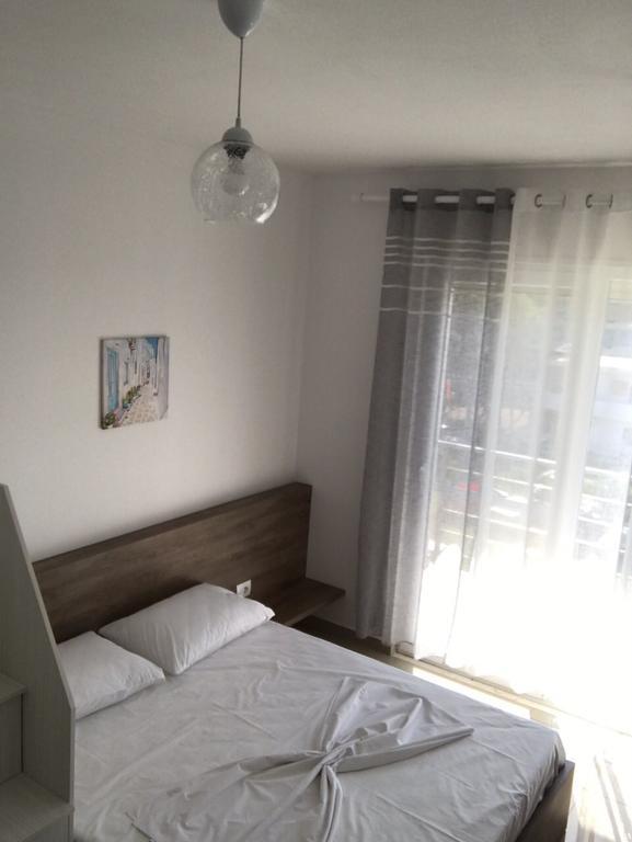 Viktoria'S Apartments Shëngjin Extérieur photo