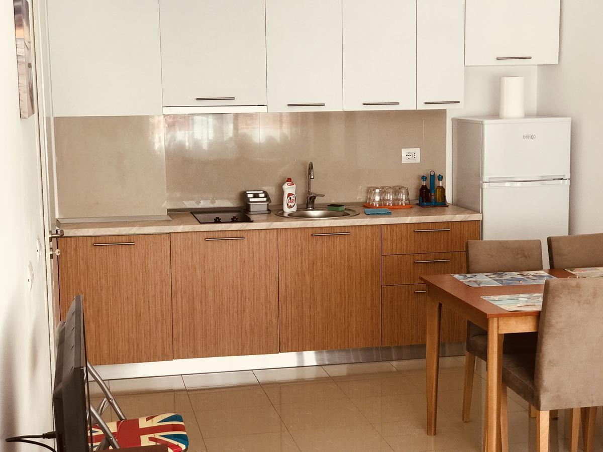 Viktoria'S Apartments Shëngjin Extérieur photo